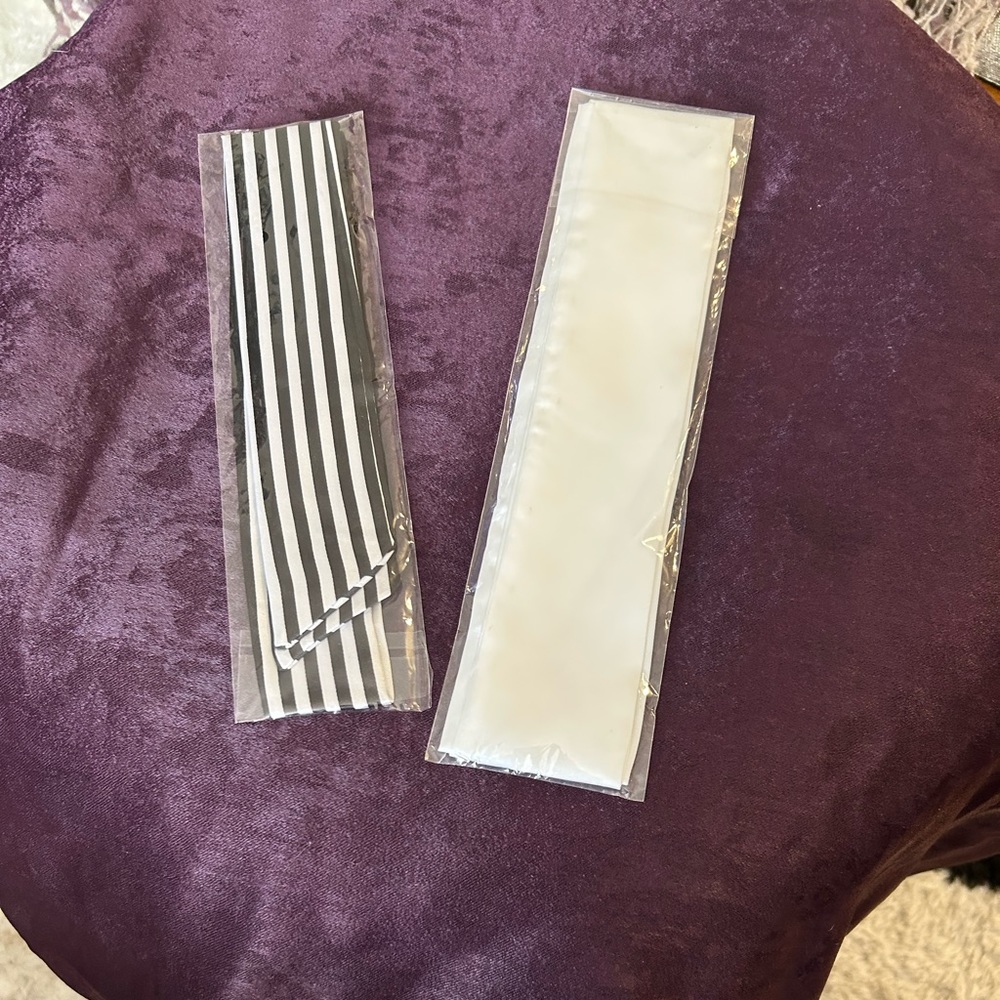 NWOT Twilly in white and black and white stripe